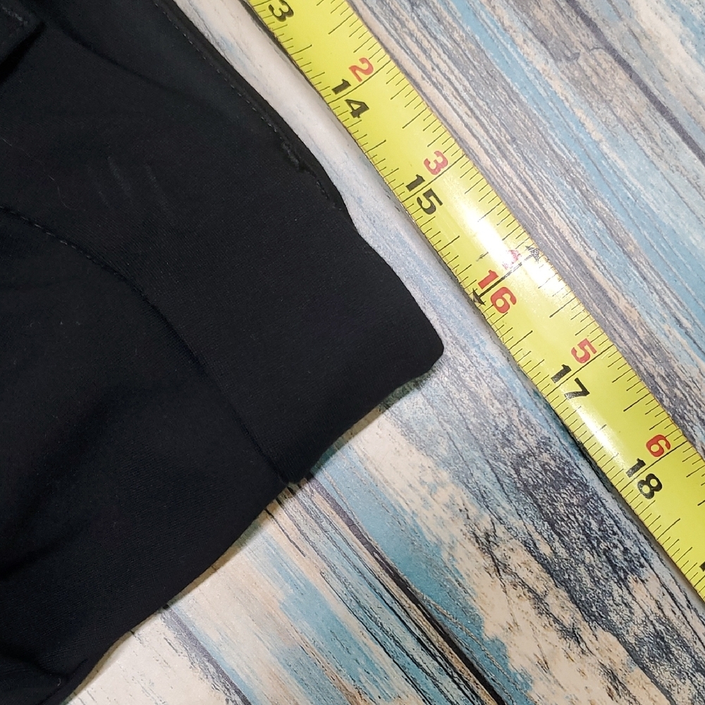 Express Women's Classic Black Cropped Pants - Picture 2 of 5